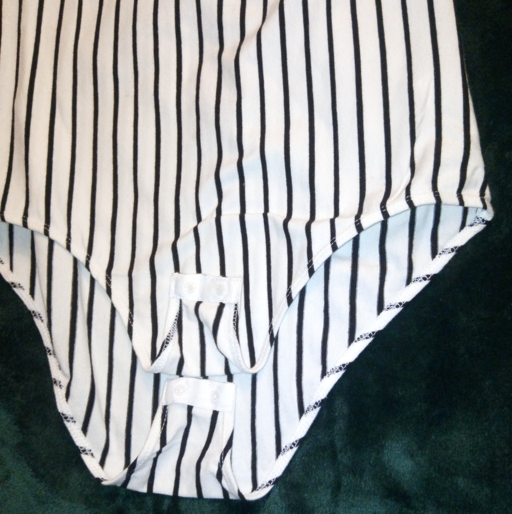 Ambiance White & Black Striped Bodysuit Sz XL - Picture 6 of 8